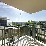 Modern Five Bedroom Villa With Bbq And Garden