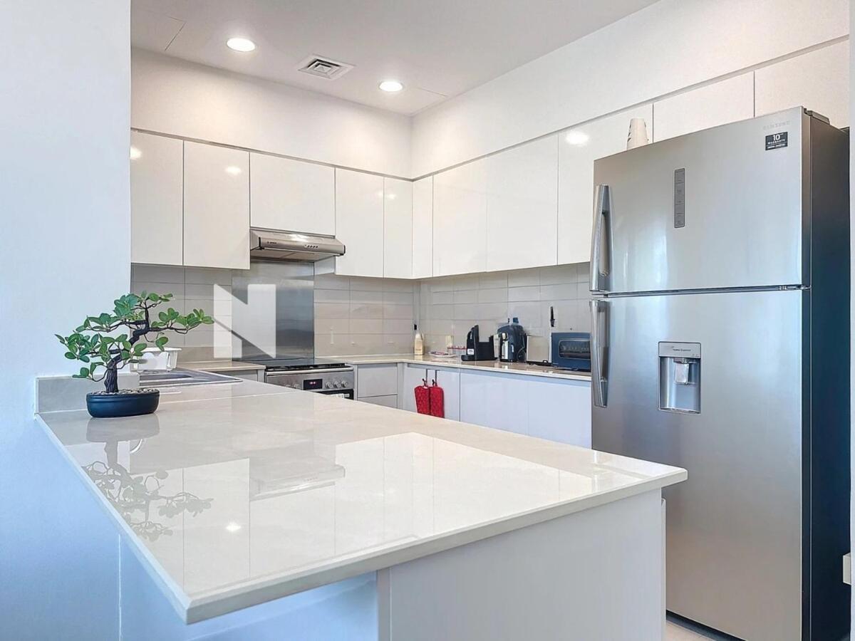 Apartment Modern Five Bedroom With Bbq And Garden Dubai