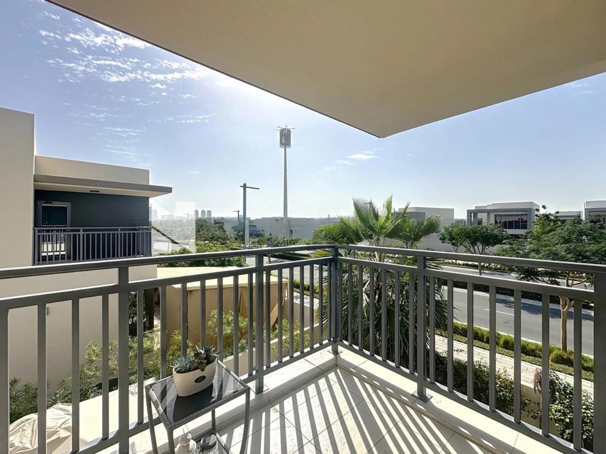 Modern Five Bedroom With Bbq And Garden Apartment