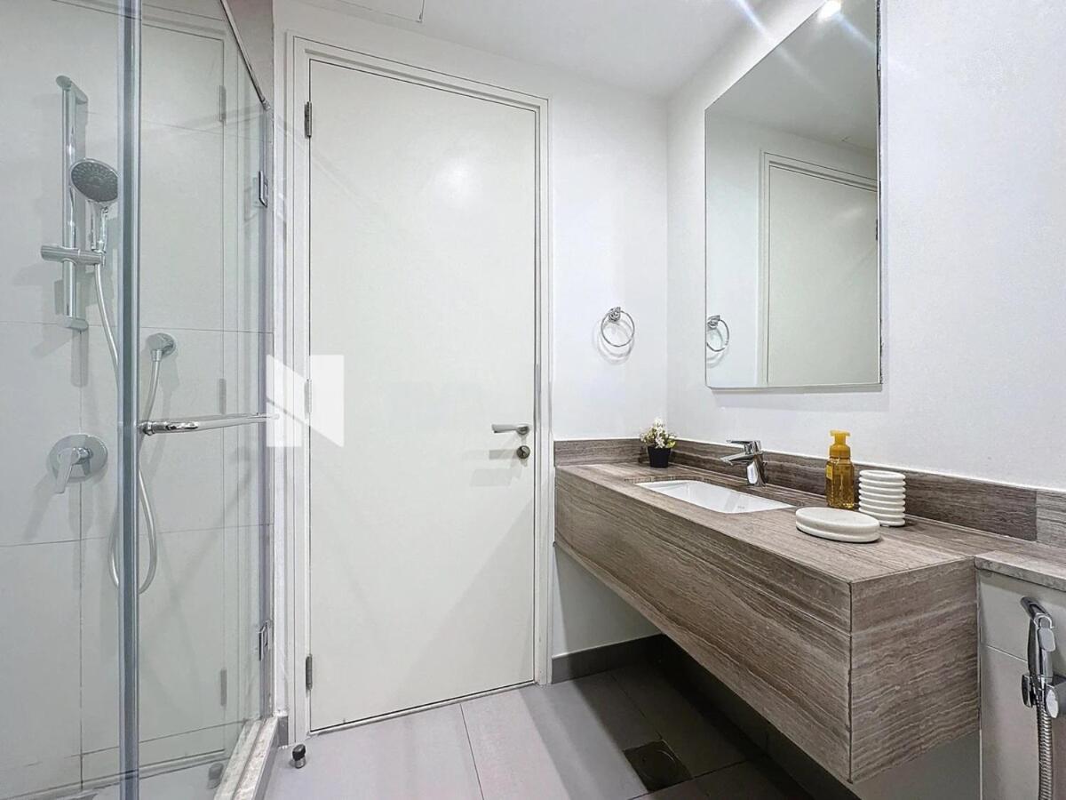 Modern Five Bedroom With Bbq And Garden Dubai
