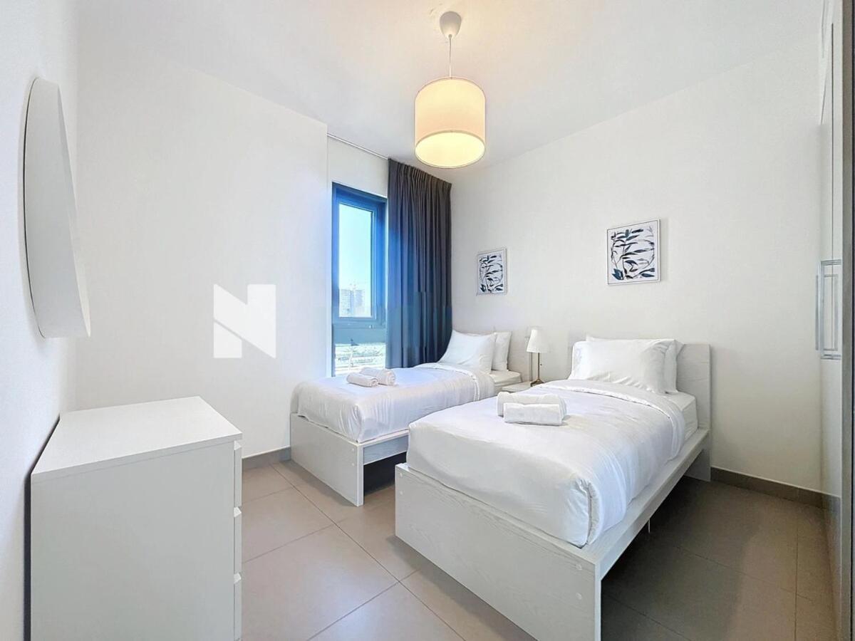 Modern Five Bedroom With Bbq And Garden Apartment *